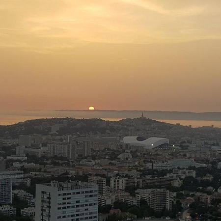 Superbe Appartement 2 Chambres Avec Vue Sur La Mer Et La Montagne Marsella Exterior foto